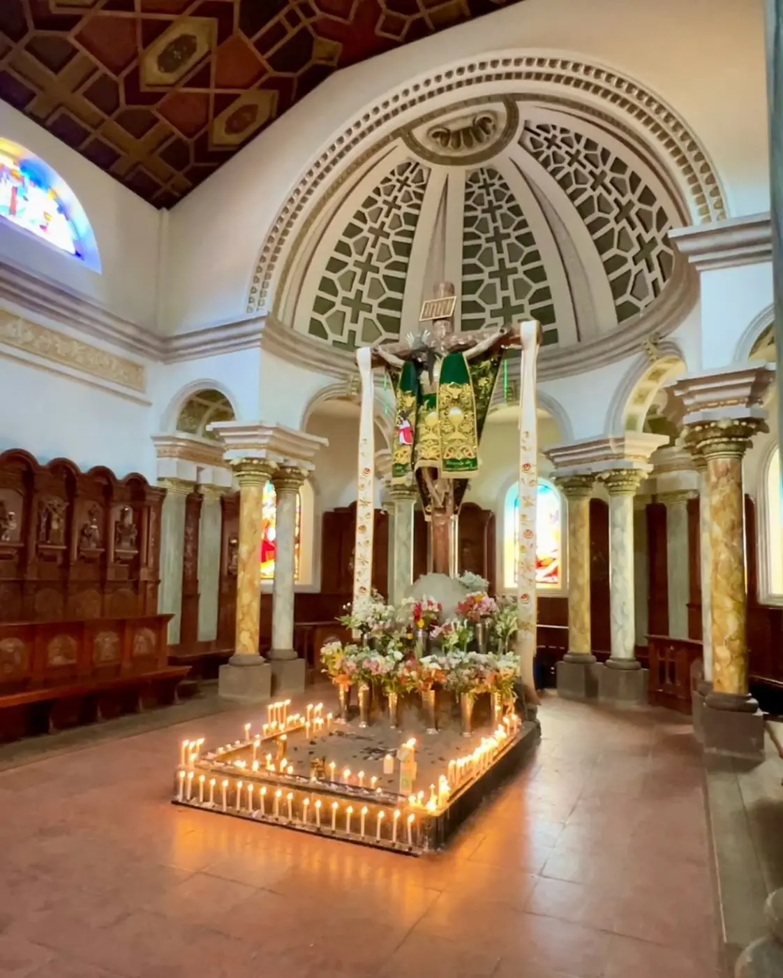 Interior religioso del Santuario de Pomallucay
